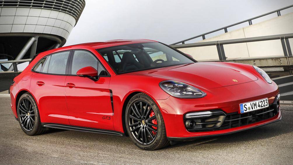 6. Porsche Panamera GTS 2021 (giá chưa công bố)