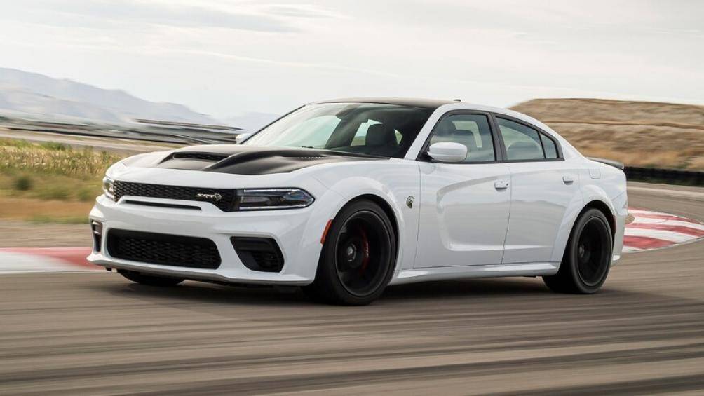 9. Dodge Charger Hellcat Redeye 2021 (giá khởi điểm: 78.595 USD)