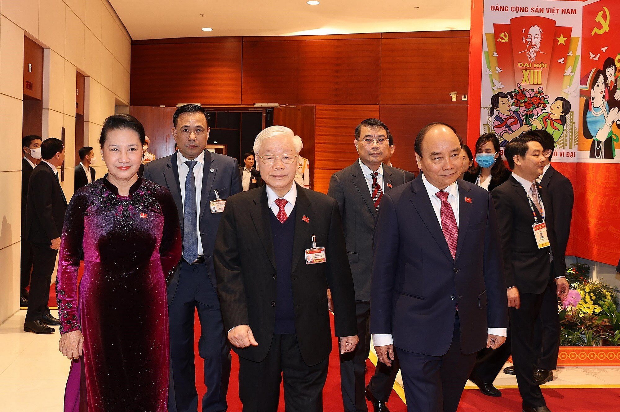 Tổng Bí thư, Chủ tịch nước Nguyễn Phú Trọng cùng Ủy viên Bộ Chính trị, Thủ tướng Chính phủ Nguyễn Xuân Phúc, Ủy viên Bộ Chính trị, Chủ tịch Quốc hội Nguyễn Thị Kim Ngân đến dự phiên họp trù bị Đại hội XIII của Đảng