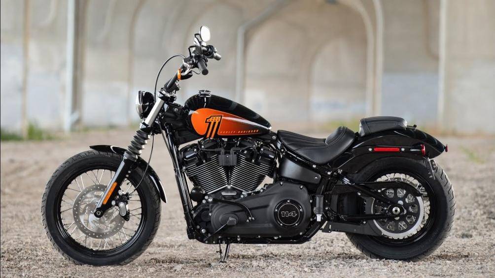 Ở phiên bản 2021, Street Bob 114 sẽ được bán ra với các màu sơn Vivid Black, Stone Washed White Pearl, Baja Orange và Deadwood Green