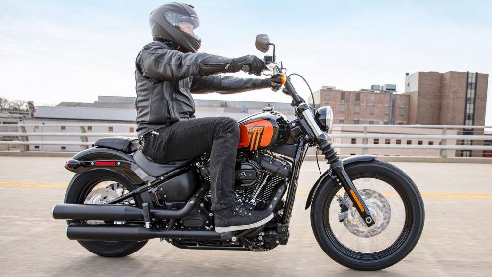 Harley-Davidson vừa giới thiệu bộ đôi xe mô tô mới nhất là chiếc Street Bob 114 và Fat Boy 114 phiên bản 2021