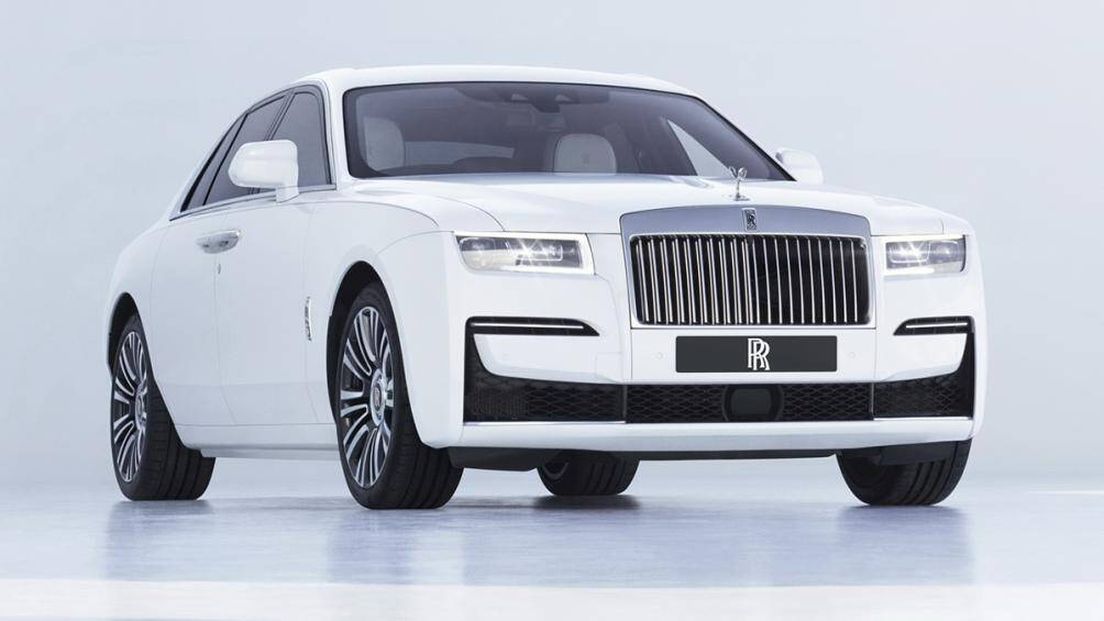 3. Rolls-Royce Ghost (giá khởi điểm: 332.500 USD)