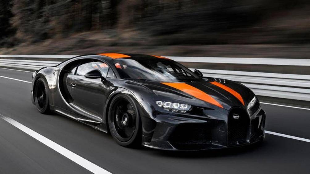 9. Bugatti Chiron Super Sport 300+ (giá khởi điểm: 3,9 triệu USD)