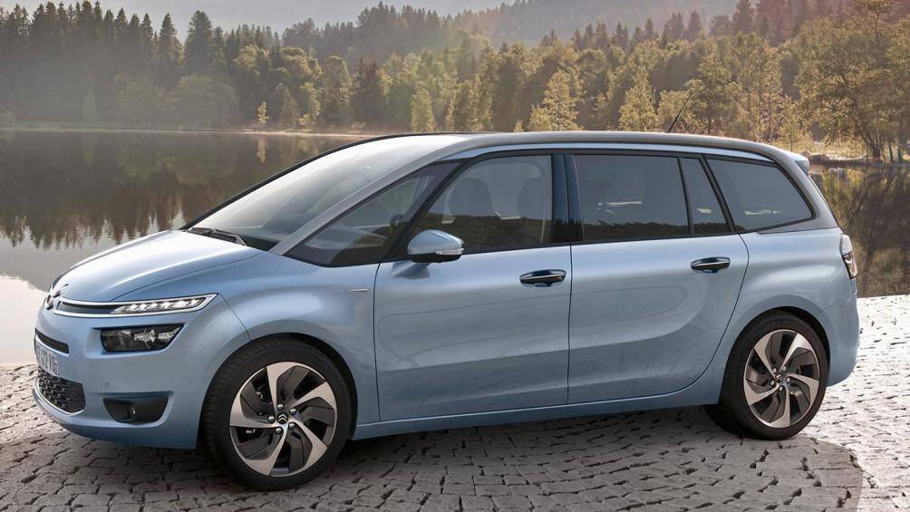 24. Citroen (13 phiên bản): các mẫu xe như - Berlingo, C3, C3 Picasso, C4, C4 Cactus, C4 Picasso, DS3 và DS4 đều gặp lỗi liên quan đến động cơ xăng