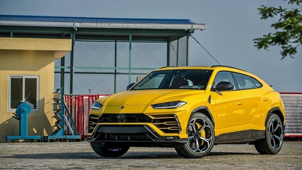 3. Lamborghini Urus