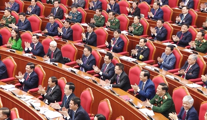 Dự kiến, kết quả bầu Bộ Chính trị, Tổng Bí thư, Ban Bí thư, Uỷ ban Kiểm tra Trung ương, Chủ nhiệm Uỷ ban Kiểm tra Trung ương khoá mới sẽ được công bố tại phiên bế mạc Đại hội vào thứ hai, ngày 1/2.