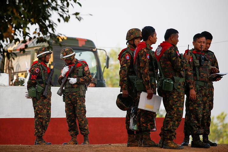Các sỹ quan quân đội Myanmar tham gia đảo chính.