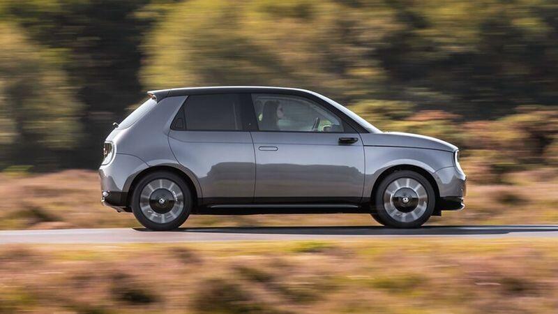 Không phải những chiếc xế sang của Rolls-Royce hay Bentley, mà mẫu xe điện Honda E mới là chiếc xe có nội thất đẹp nhất năm 2021