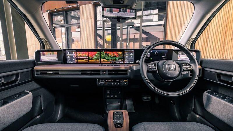 Đó có lẽ là một phần lý do giúp Honda E nhận được giải "Xe có nội thất đẹp nhất năm 2021"