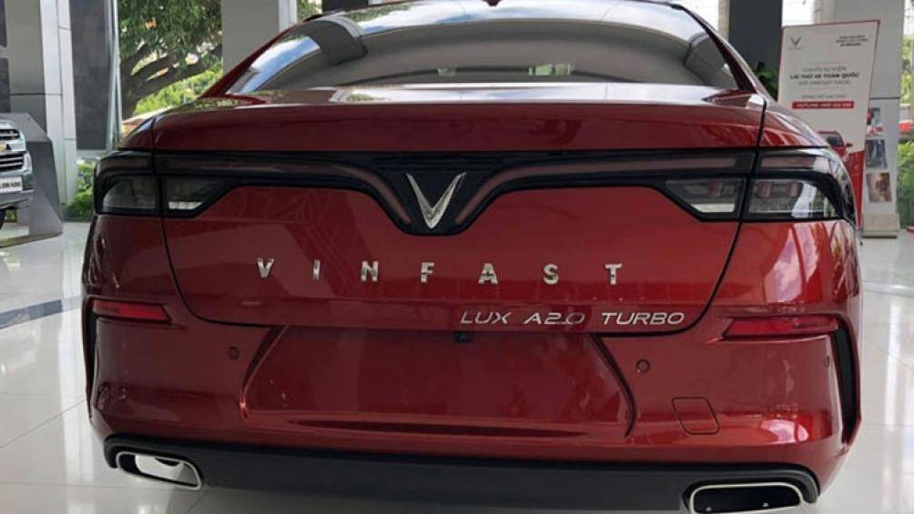 VinFast Lux A2.0 sử dụng khối động cơ BMW N20 với 4 xi-lanh, tăng áp, dung tích 2.0L, sản sinh công suất tối đa 228 mã lực