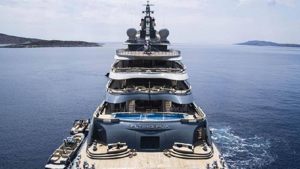 Siêu du thuyền có chiều dài đạt 136m, chiều rộng 22,5m với sức chứa tối đa 76 hành khách, bao gồm 22 khách và 54 thành viên thuỷ thủ đoàn