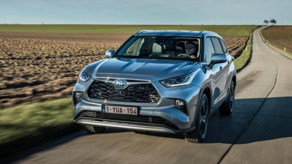 Toyota Highlander 2021 thuộc thế hệ thứ 4, được ra mắt tại triển lãm New York Auto Show 2019