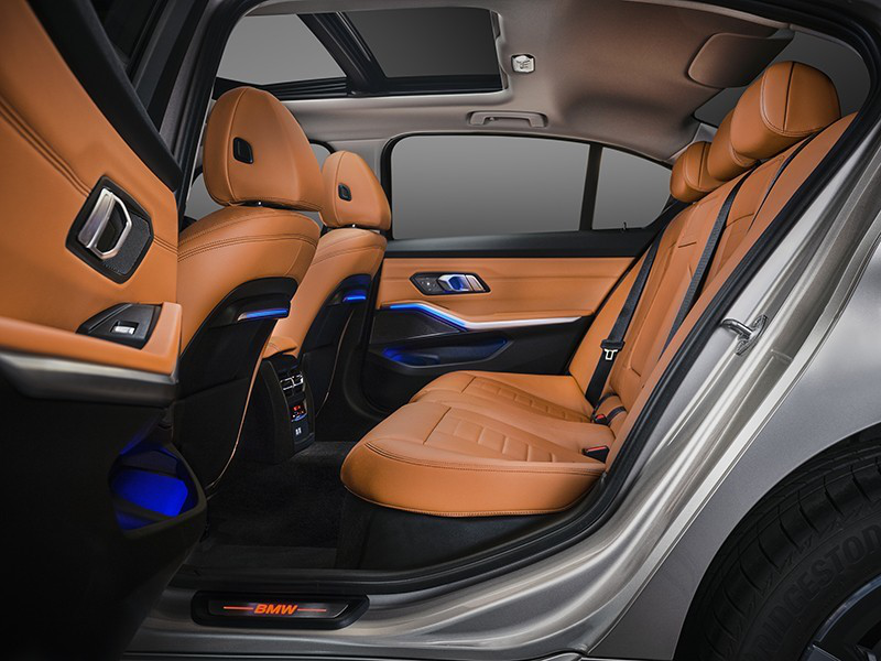 Một loại nữa là động cơ diesel 4 xi-lanh, tăng áp, dung tích 2.0L với công suất tối đa 190 mã lực