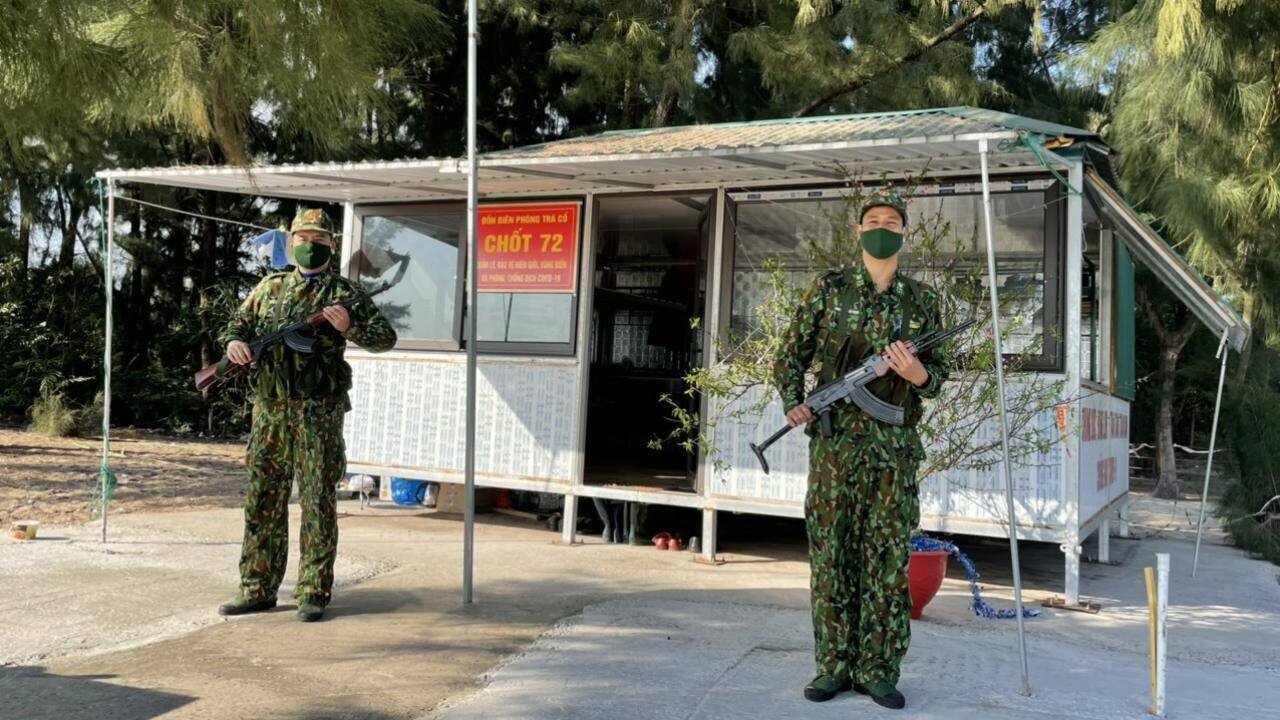Chốt kiểm soát phòng, chống dịch Covid -19 của Đồn Biên phòng Trà Cổ luôn được duy trì 24/24.