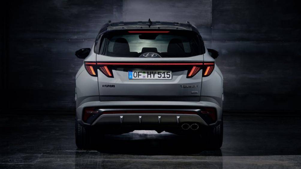 Hyundai Tucson N Line cũng được trang bị tiêu chuẩn gói trang bị an toàn SmartSense Active Safety với nhiều công nghệ an toàn tối tân