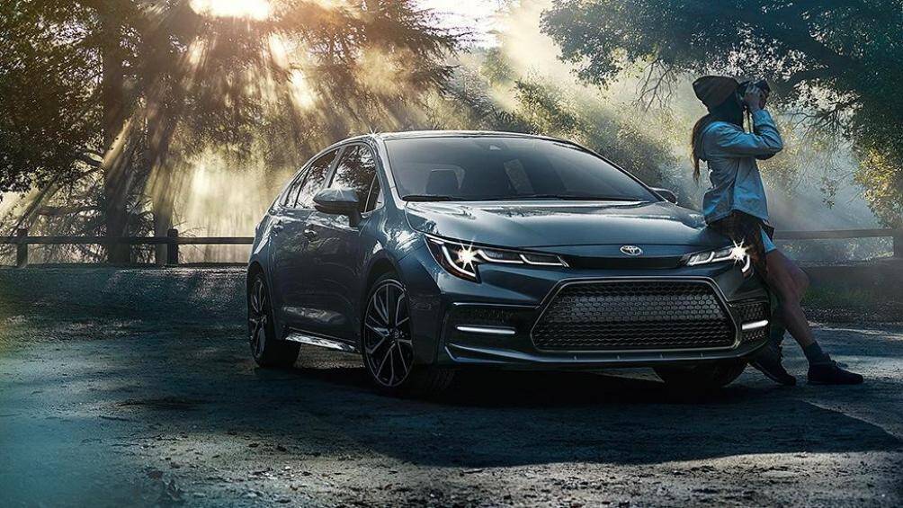 Xe hybrid và xe điện tốt nhất: Toyota Corolla Hybrid 2021