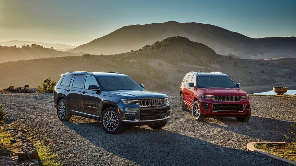 Hãng xe Jeep mới đây vừa công bố mẫu xe Grand Cherokee L 2021 hoàn toàn mới tại Mỹ với giá bán từ 38.490 USD (khoảng 886 triệu đồng)
