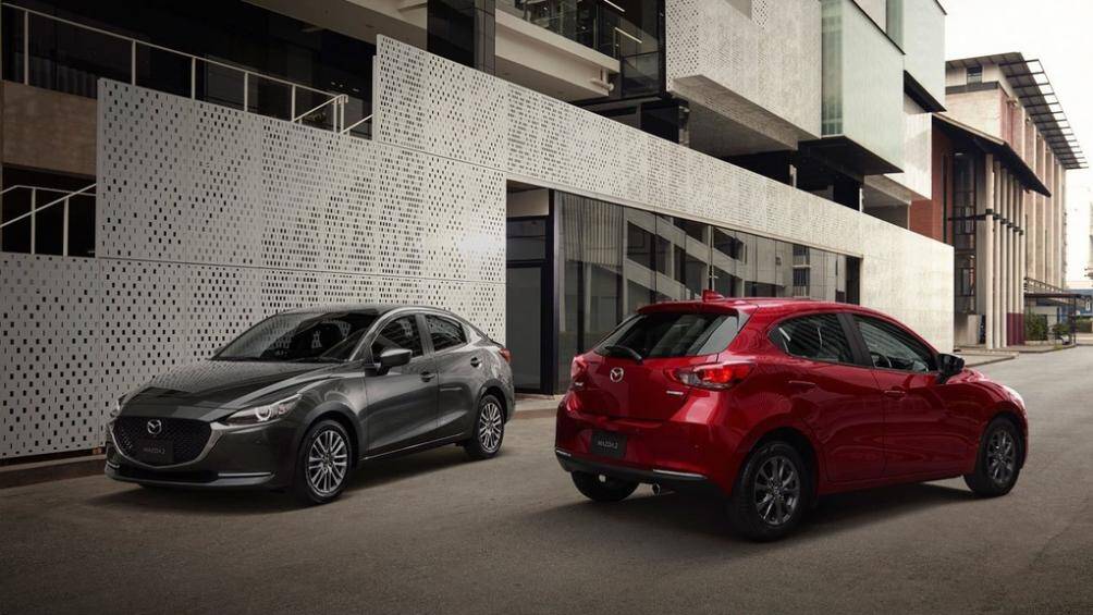 Mazda2 mới ra mắt tại Thái Lan với 8 tùy chọn màu sắc gồm đỏ, xám Machine, xám Polymetal, trắng, nâu, đen, trắng Ceramic Metallic và bạc