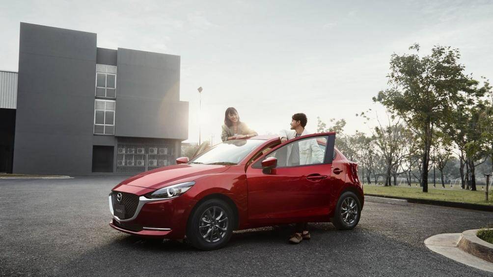 Mazda2 sedan và hatchback tại Thái Lan sẽ có 2 tùy chọn gồm động cơ xăng Skyactiv-G 4 xi lanh dung tích 1,3 lít sản sinh công suất tối đa 93 mã lực