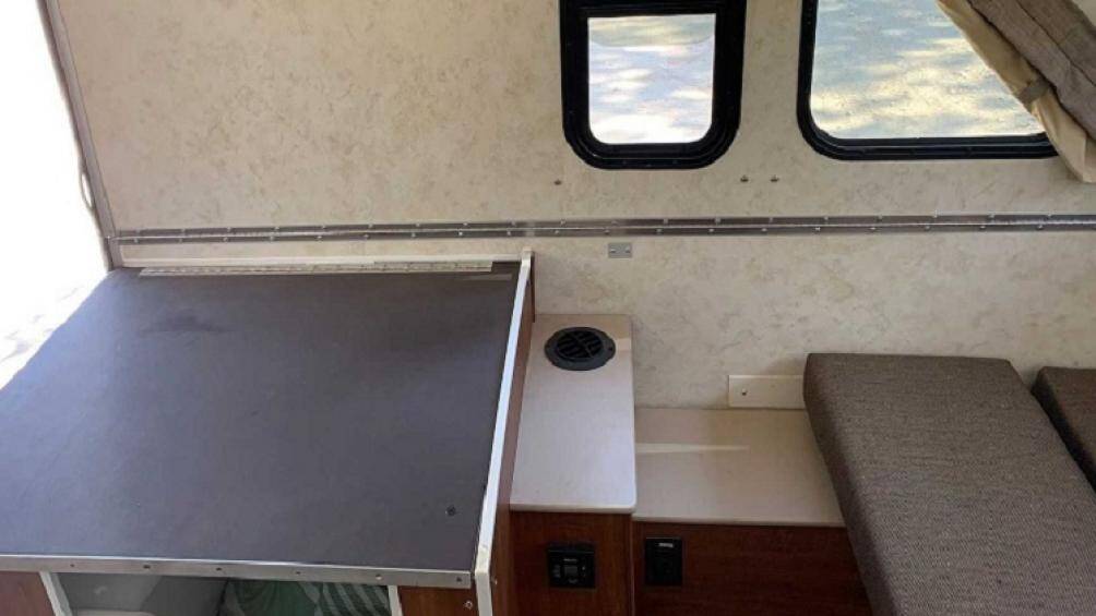 Còn riêng lều cắm trại Aliner Expedition có giá 22.000 USD (506 triệu đồng)