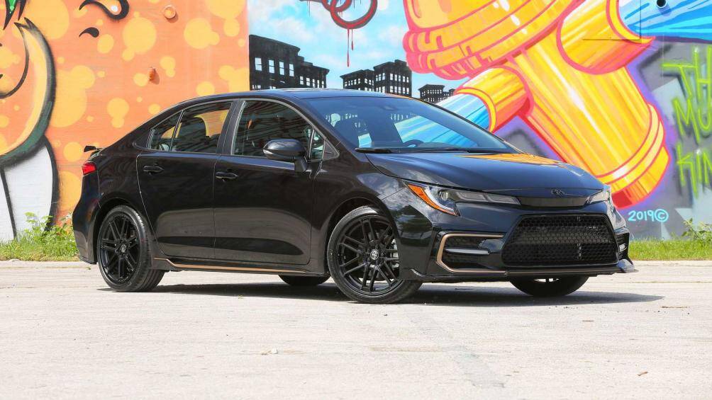 6. Toyota Corolla 2021 (điểm tổng thể: 8,1/10, giá khởi điểm: 19.825 USD)