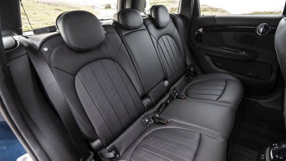 Ở phiên bản Countryman Cooper S, giá khởi điểm được ấn định ở mức 45,394 USD