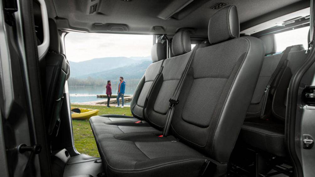 Xe sử dụng kết hợp với hộp số sàn 6 cấp và hộp số tự động 6 cấp (Quickshift), hệ thống tiêu chuẩn khí thải Euro 6