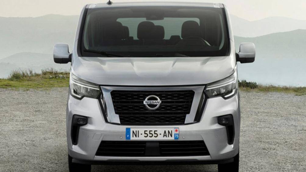 Điểm nổi bật trên Nissan NV300 Combi chính là việc bổ sung một loạt hệ thống an toàn và hỗ trợ lái ADAS