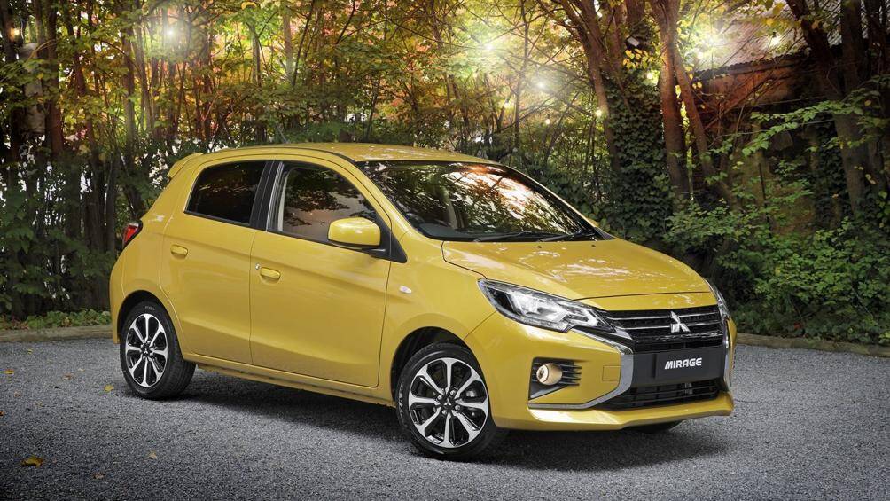 2. Mitsubishi Mirage (giá khởi điểm: 15.290 USD)