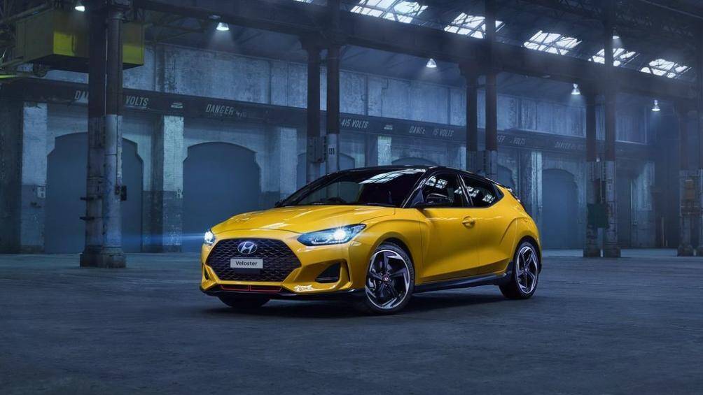 9. Hyundai Veloster (giá khởi điểm: 19.895 USD)