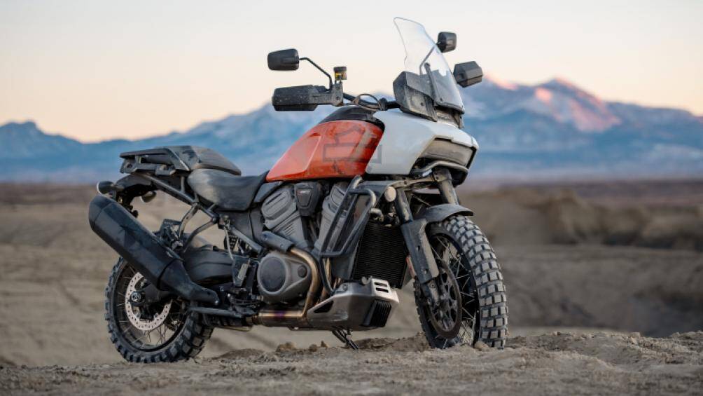 Bảng đồng hồ là màn hình cảm ứng 6.8 inch, kết nối Bluetooth với smartphone. Harley-Davidson Pan America sẽ có mặt tại các đại lý vào tháng 3 tới