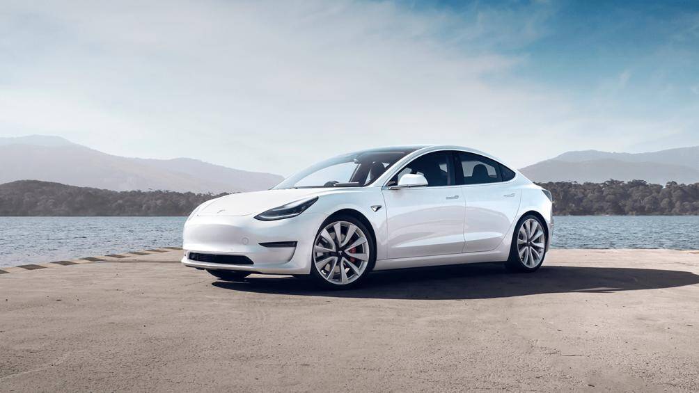 1. Tesla (Điểm đánh giá: 88 điểm)