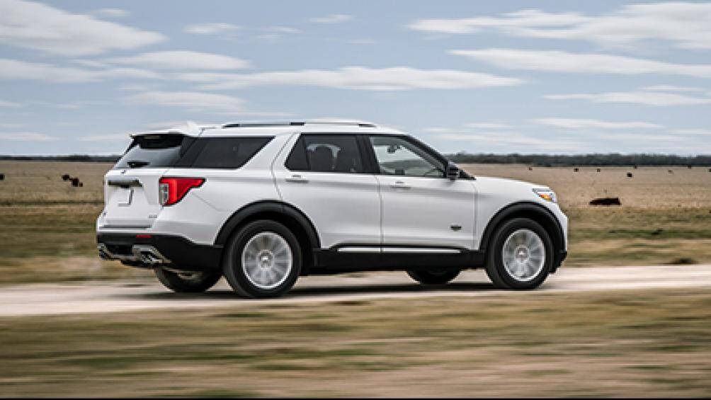 Về an toàn, Ford Explorer King Ranch 2021 được trang bị gói hỗ trợ lái Co-Pilot360 Assist +