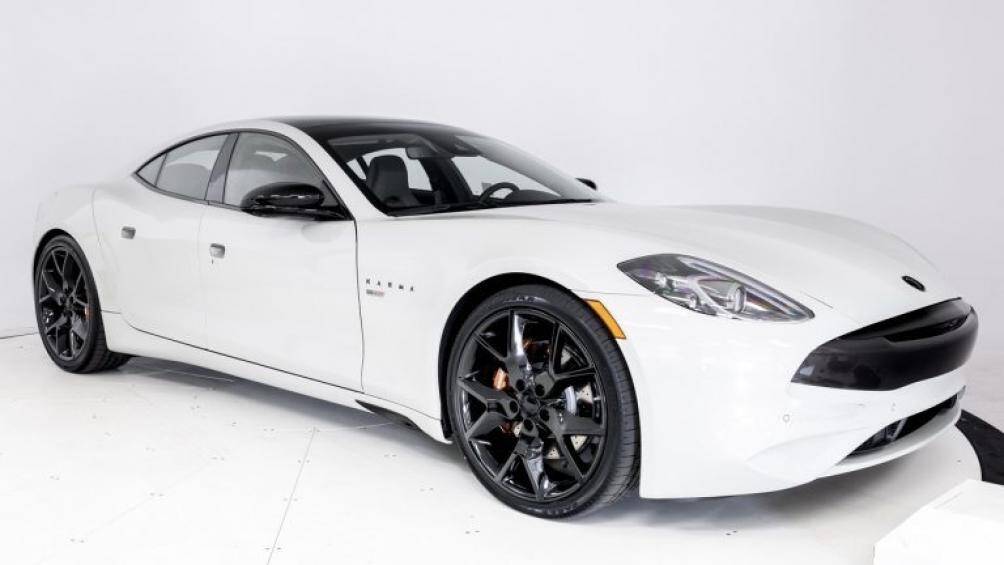 GS-6 là mẫu sedan với động cơ điện kết hợp vừa được Karma Automotive trình làng, ngoại hình xe có nhiều chi tiết ấn tượng