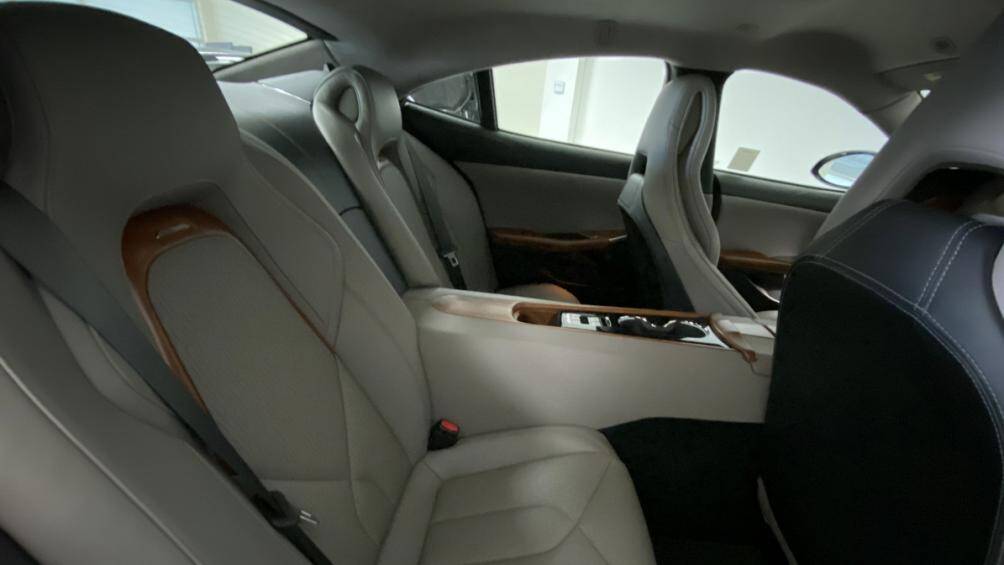 Khối động cơ này tạo công suất cực đại lên tới 536 mã lực, xe có thể di chuyển quãng đường dài nhất là 129 km