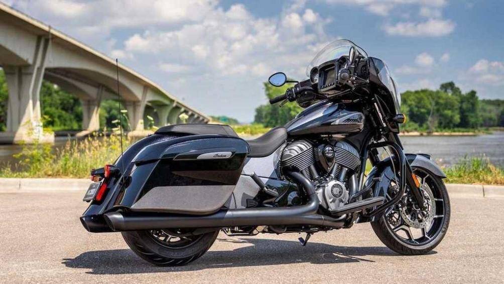 Để kỷ niệm sinh nhật 120 năm của mình, Indian đã cho ra phiên bản đặc biệt Indian Chieftain Elite 2021 với số lượng sản xuất chỉ 120 chiếc
