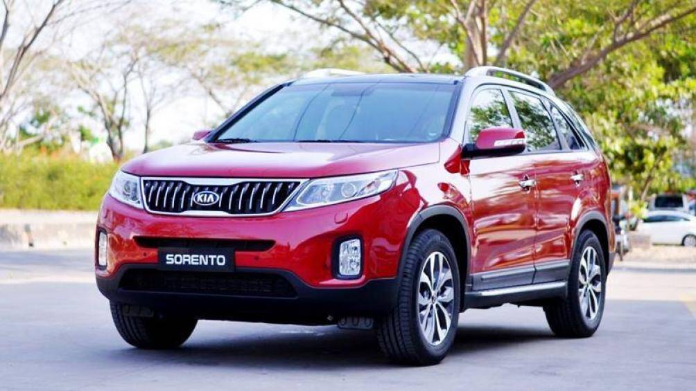 Phân khúc CUV 7 chỗ: Kia Sorento (bản cũ) có giá khởi điểm từ 769 triệu đồng