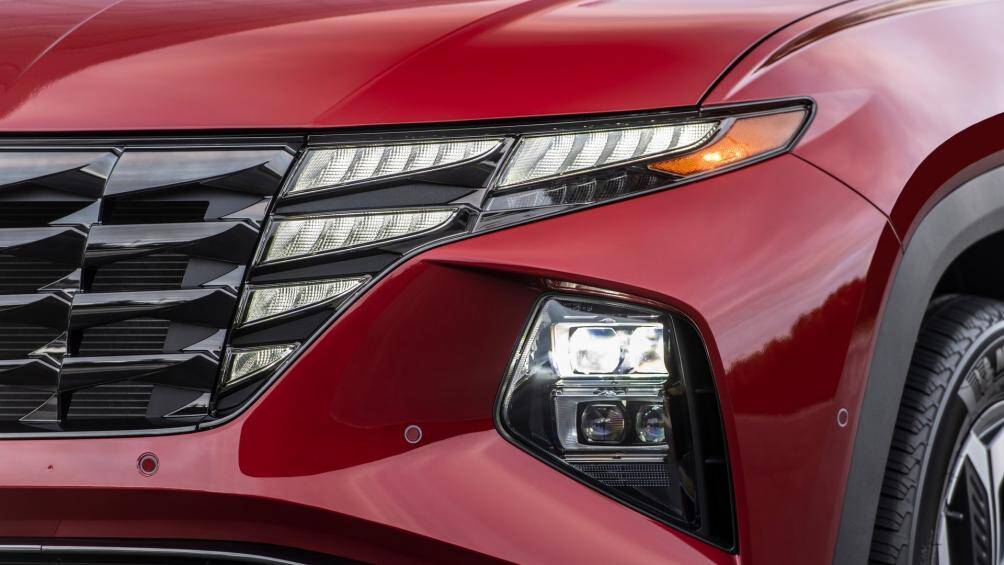 Các tính năng an toàn có trên xe như Stop&Go, cảnh báo phương tiện khi xuống xe, hỗ trợ tránh va chạm ở điểm mù...