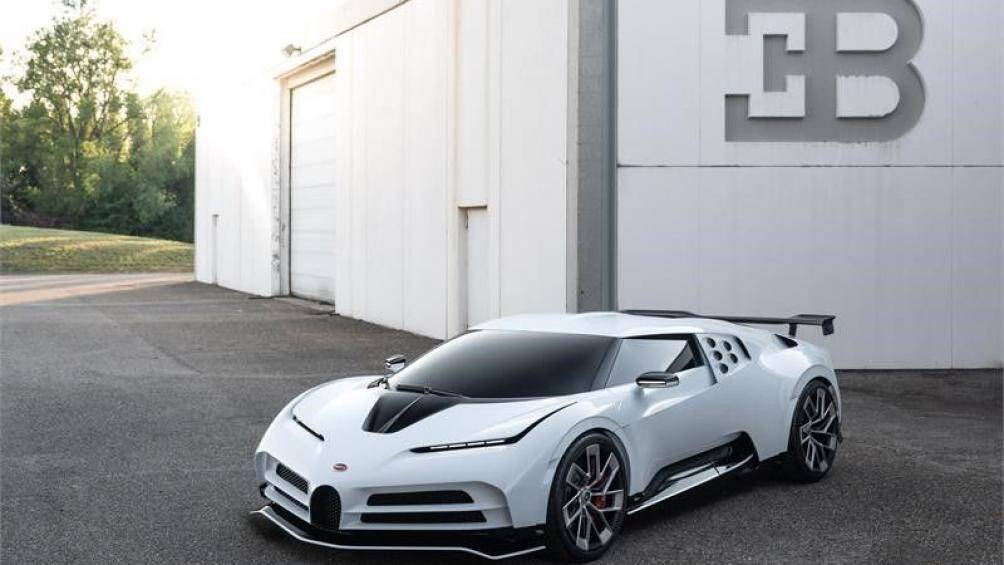 4. Bugatti Centodieci (giá: 9 triệu USD)