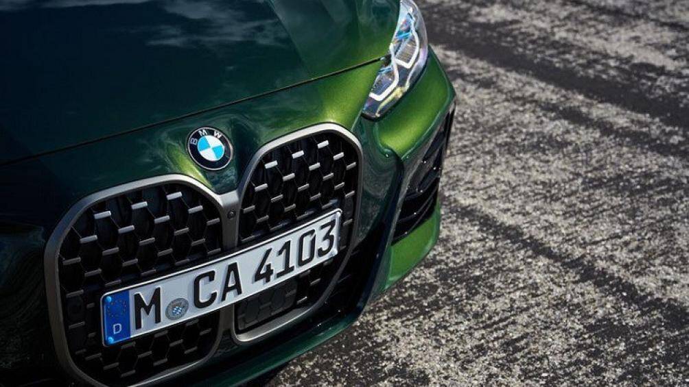 Bên cạnh đó không thể không kể đến lưới tản nhiệt khổng lồ, đặc trưng của những mẫu xe BMW