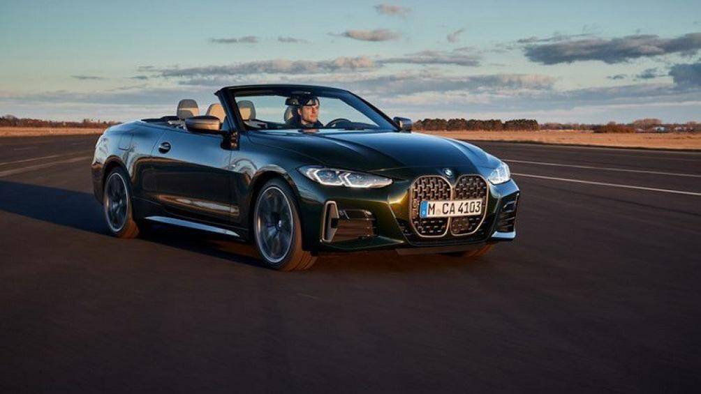 Tại Mỹ, xe có giá từ 53.100 USD đối với 430i, 55.100 USD cho 430i xDrive, 64.000 USD cho M440i và 66.000 USD cho bản M440i xDrive