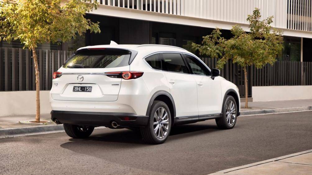 Mazda CX-8 2021 tại Australia sẽ được bán ra với 2 phiên bản Touring SP và bản Asaki LE
