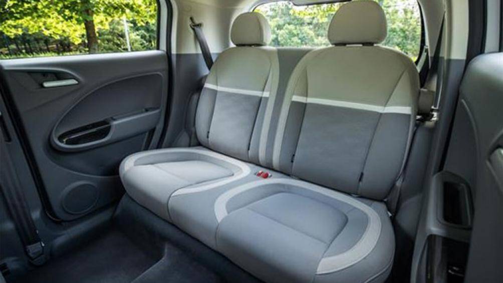 Tùy chọn thứ 2 là 38 kWh cùng mô tơ điện công suất 60 mã lực và momen xoắn cực đại 130 Nm