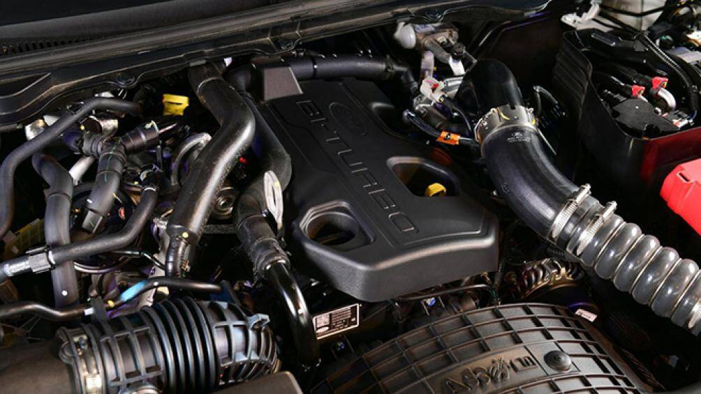 Động cơ trang bị trên Ford Ranger FX4 Max 2021 tương tự "đàn anh" Raptor, loại Bi-Turbo 4 xy-lanh, dung tích 2.0L, cho công suất 211 mã lực