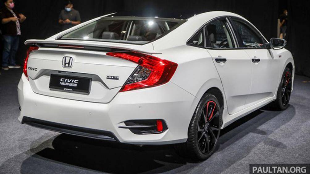 Phiên bản này để chào mừng chiếc xe thứ 1 triệu của hãng được chào đón xuất xưởng.