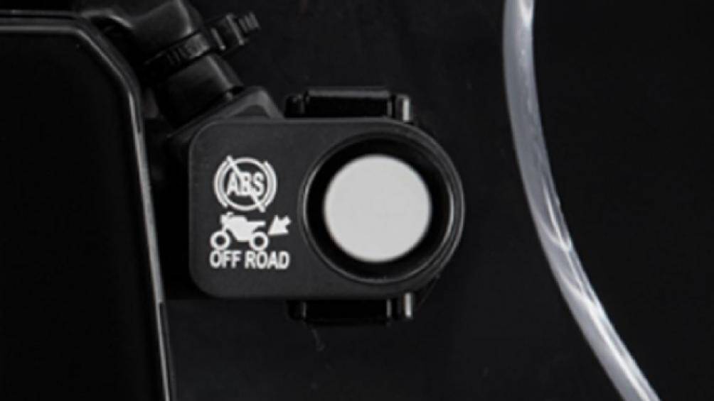 Mẫu xe này bắt đầu được phân phối tại các đại lý ở Malaysia vào ngày 17/3 vừa qua, đi kèm với gói bảo hành 2 năm hoặc tương đương với 20.000 km