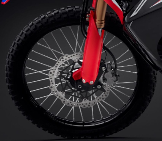 Hộp số được chỉnh sửa lại giúp các chỉ số bánh răng cao hơn và giảm được vòng quay động cơ, điều này khiến xe tăng tốc tốt hơn