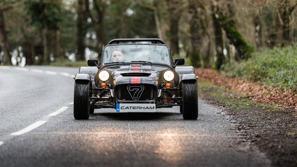 1. Caterham Seven 270 (trọng lượng: 539 kg)