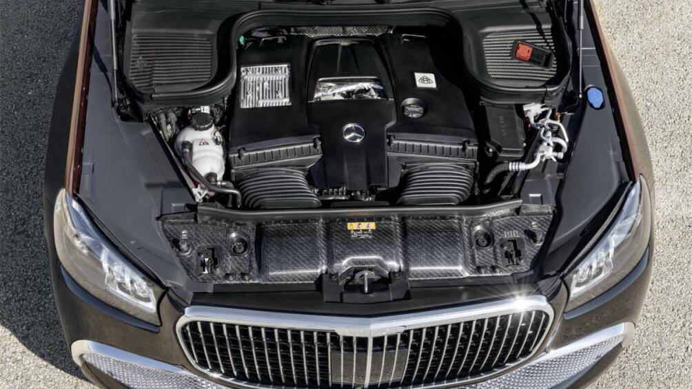 "Trái tim" của xe Mercedes-Maybach GLS 600 4Matic 2021 là khối động cơ V8 tăng áp kép 4.0L cho công suất tối đa 558 mã lực