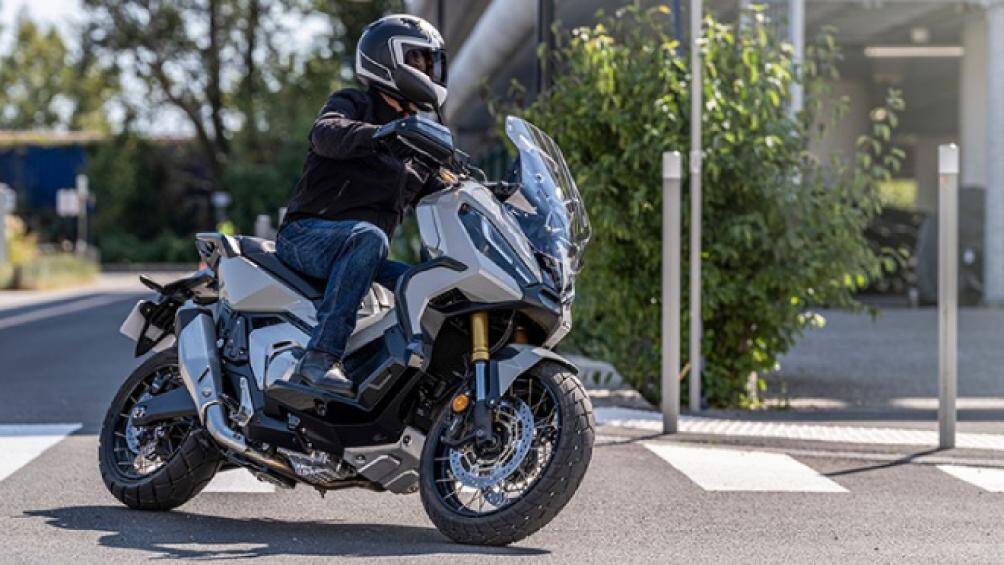 X-ADV750 có sự cải tiến về công nghệ và thiết kế. Đây cũng được coi là mẫu xe tay ga đi phượt hoàn hảo